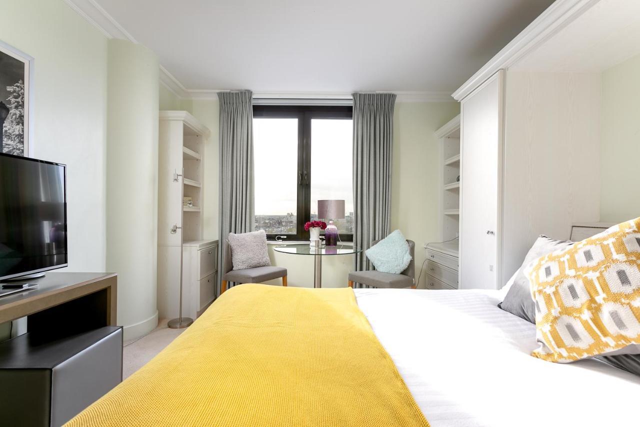 Point West Apartments London Bagian luar foto