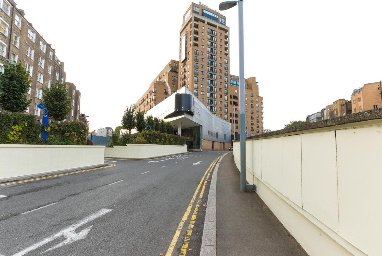 Point West Apartments London Bagian luar foto