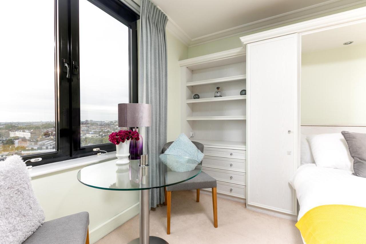 Point West Apartments London Bagian luar foto