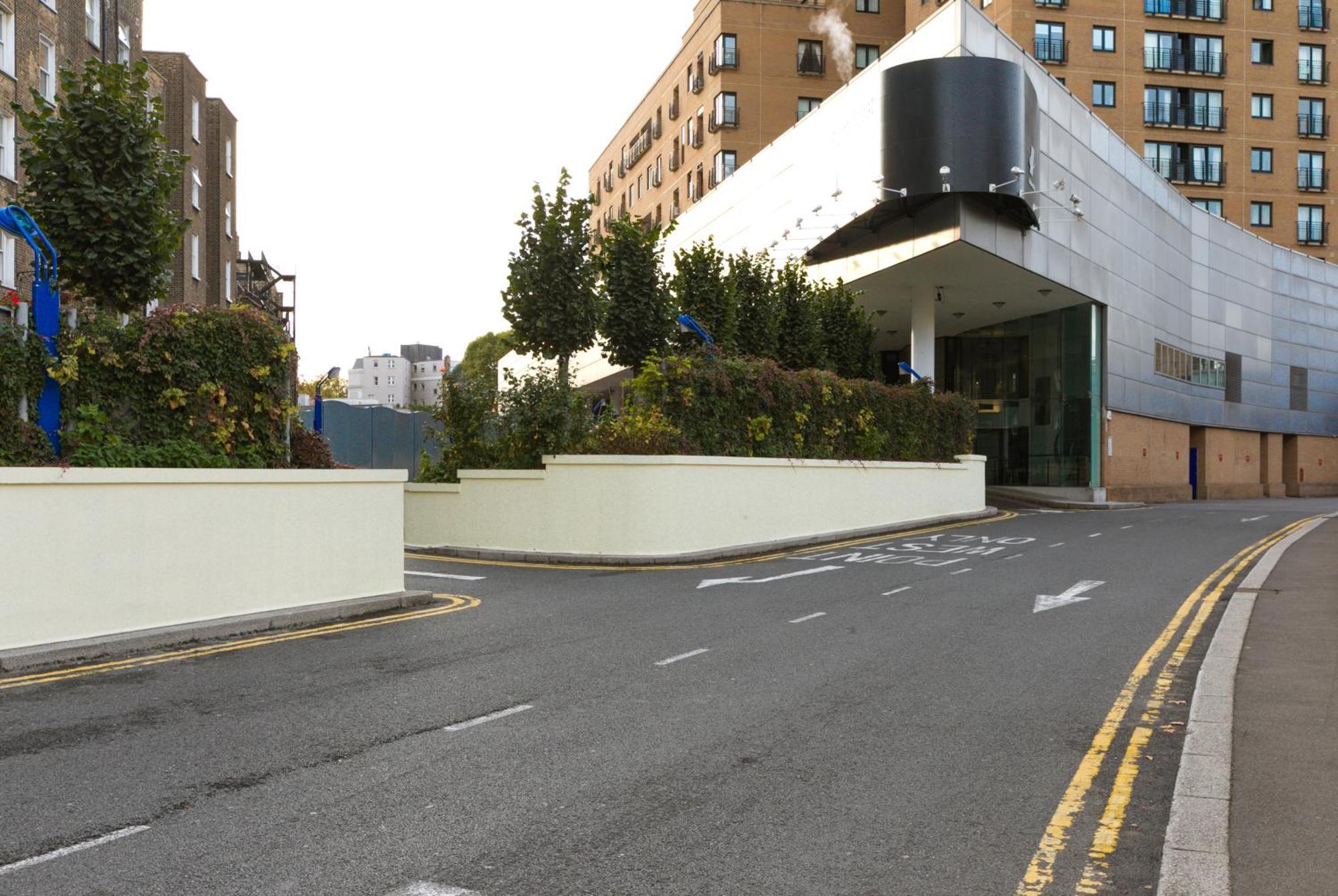 Point West Apartments London Bagian luar foto