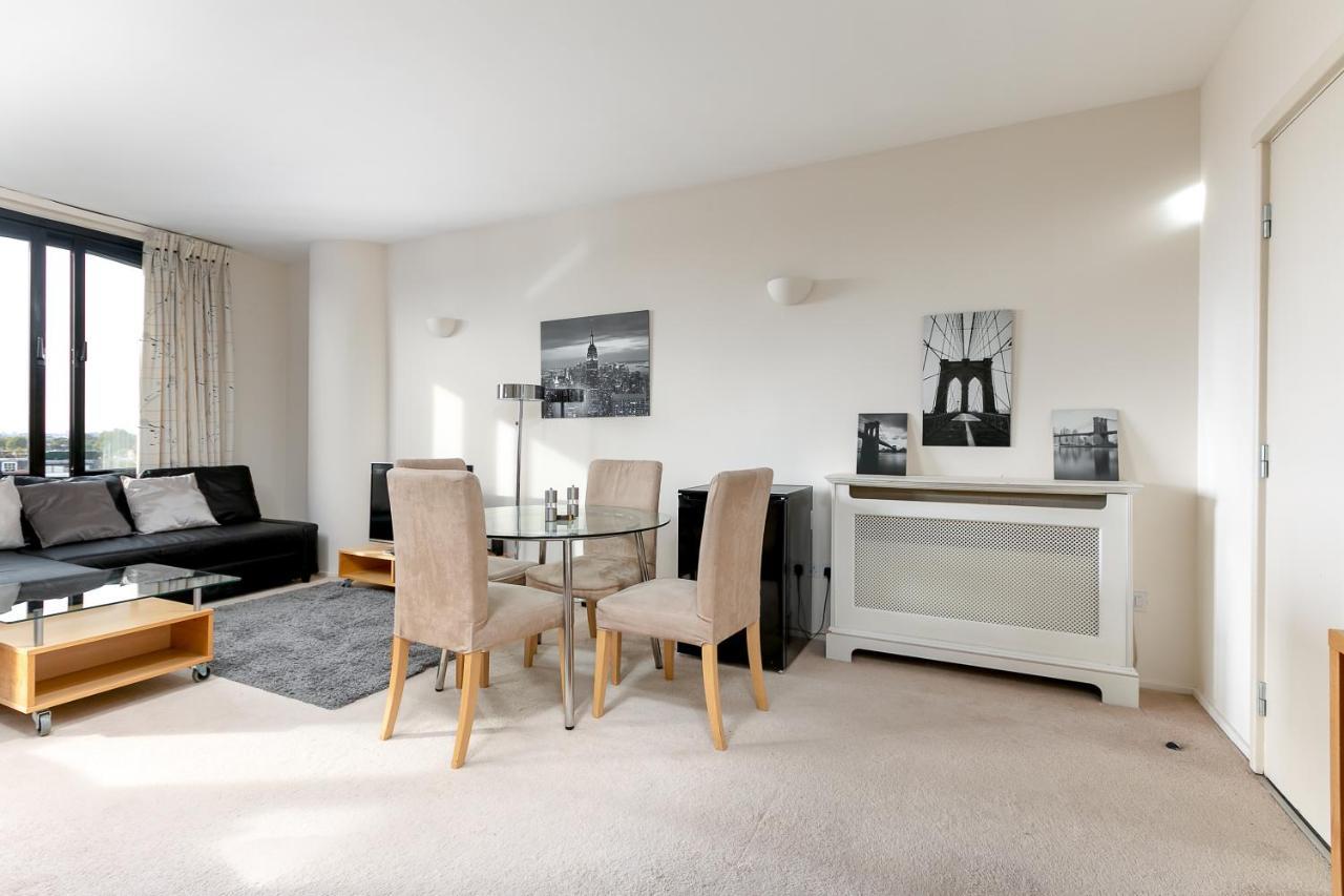 Point West Apartments London Bagian luar foto