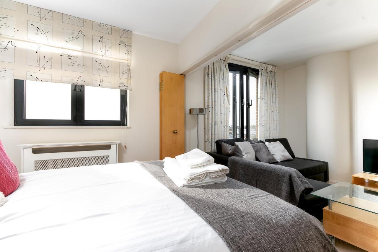 Point West Apartments London Bagian luar foto